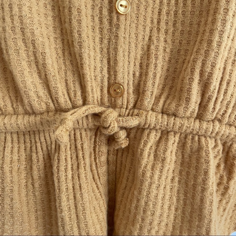 3/$25 Ardene Waffle Peplum Top - Picture 4 of 5